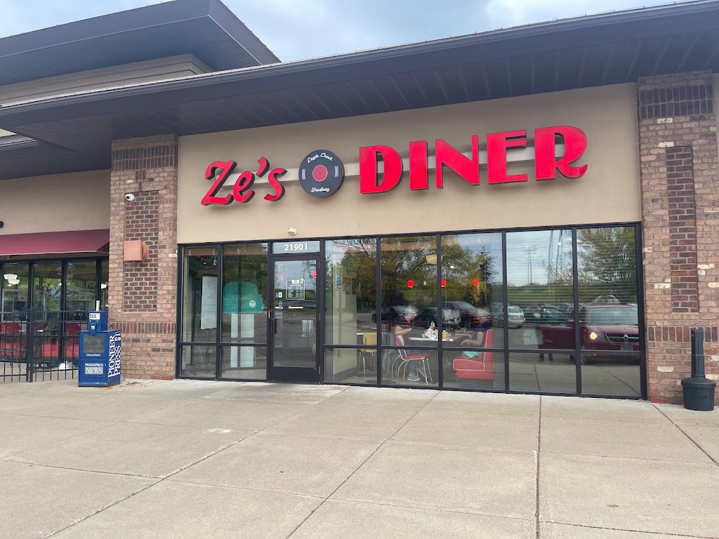 Zes Diner Woodbury | 2190 Eagle Creek Ln, Woodbury, MN 55129, USA | Phone: (651) 436-7196