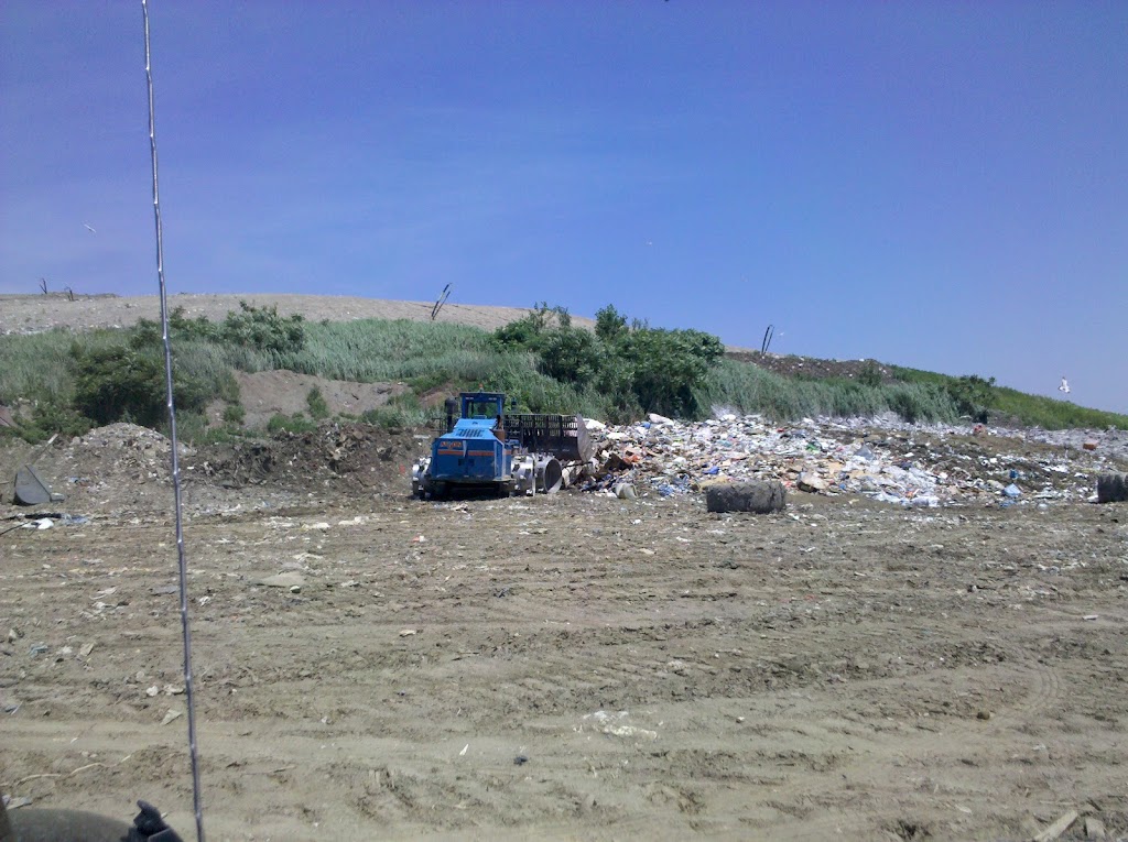 Colonie Landfill | 4 Arrowhead Ln, Cohoes, NY 12047, USA | Phone: (518) 783-2845