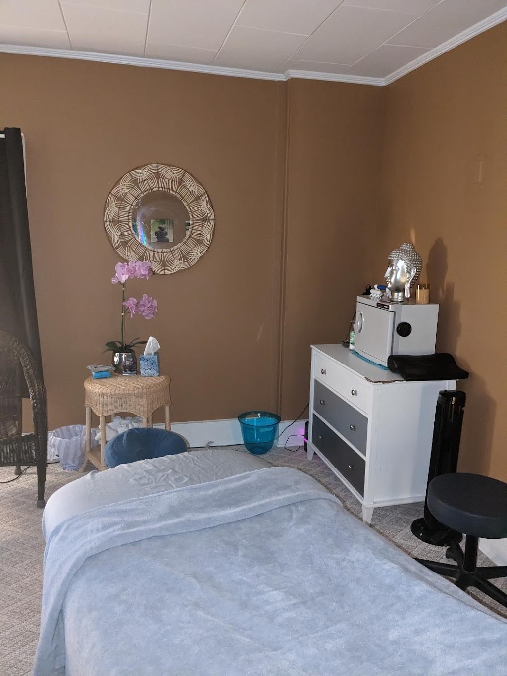 Lizs Therapeutic Touch Massage | 121 S Main St #209, King, NC 27021, USA | Phone: (864) 982-3946