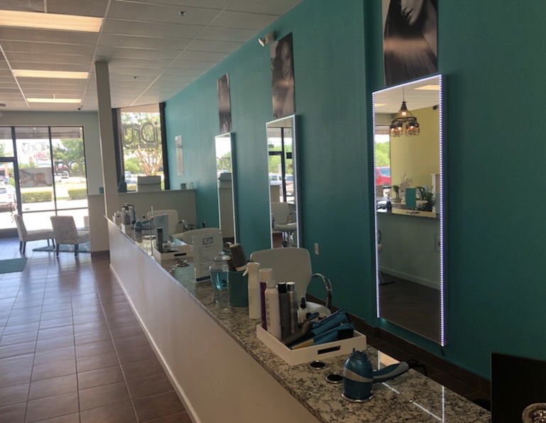 iDry Blowout Bar - Grapevine | 250 N Main St, Grapevine, TX 76051, USA | Phone: (214) 550-2921