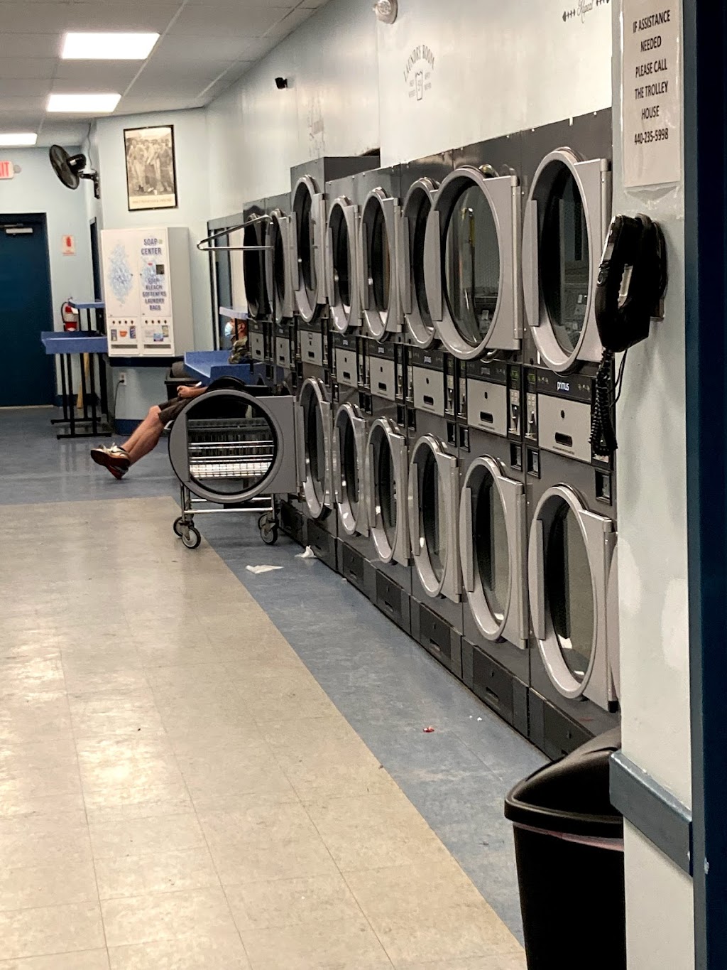 Olmsted Laundromat | Town and Country Villa Shopping Center, 7092 Columbia Rd, Olmsted Township, OH 44138, USA | Phone: (440) 793-6755