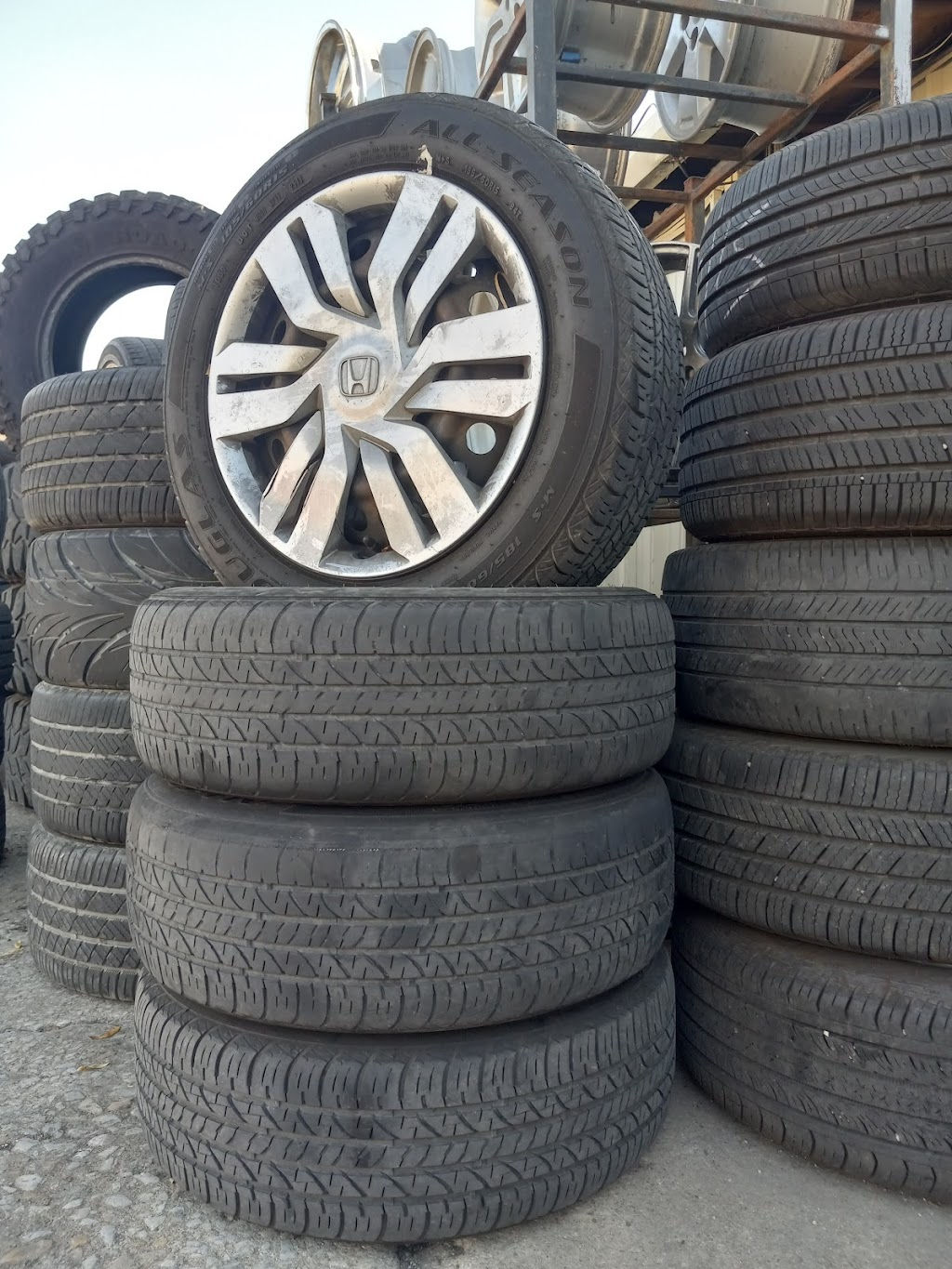 Harry hines tire shop | 10520 Harry Hines Blvd B, Dallas, TX 75220, USA | Phone: (214) 900-1391