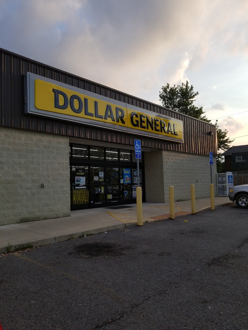 Dollar General | 501 Joe E Brown Ave, Holgate, OH 43527, USA | Phone: (419) 574-9540