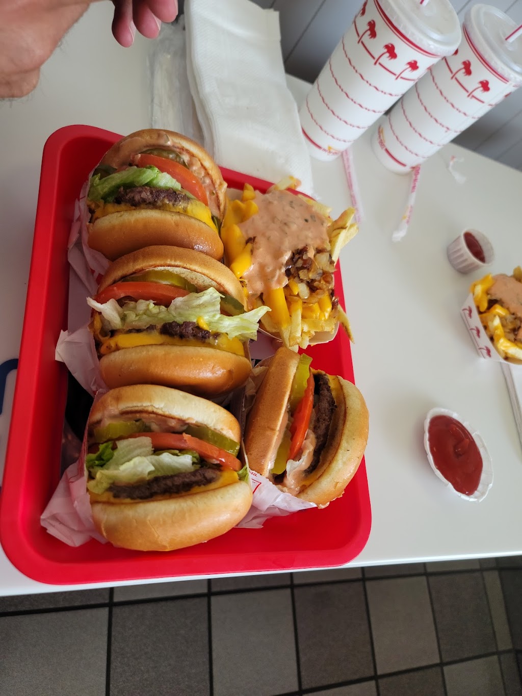 In-N-Out Burger | 9610 W Tropicana Ave, Las Vegas, NV 89147, USA | Phone: (800) 786-1000