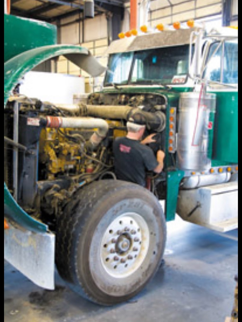 US Truck and Trailer Repair LLC | 2221 Webb Lynn Rd, Arlington, TX 76002, USA | Phone: (325) 205-9998