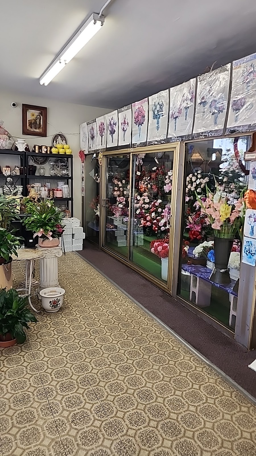 Robinsons Flowers | 750 N Hacienda Blvd, La Puente, CA 91744, USA | Phone: (626) 968-1548