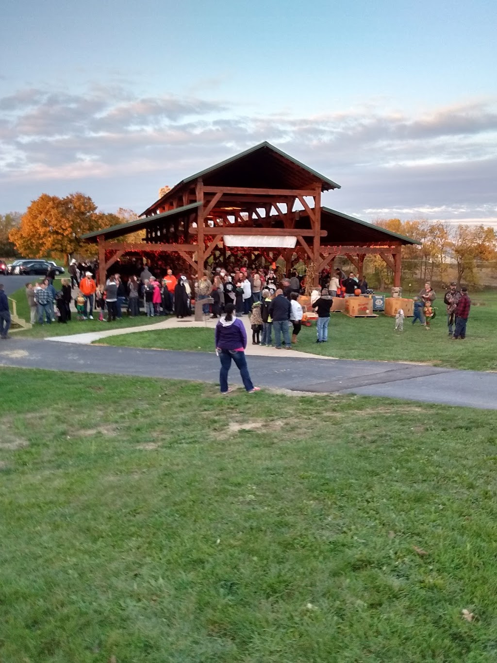 Selman Timber Frame Pavilion at Commons Park | Circle Hill Cemetery Rd, Angola, IN 46703, USA | Phone: (260) 665-1588