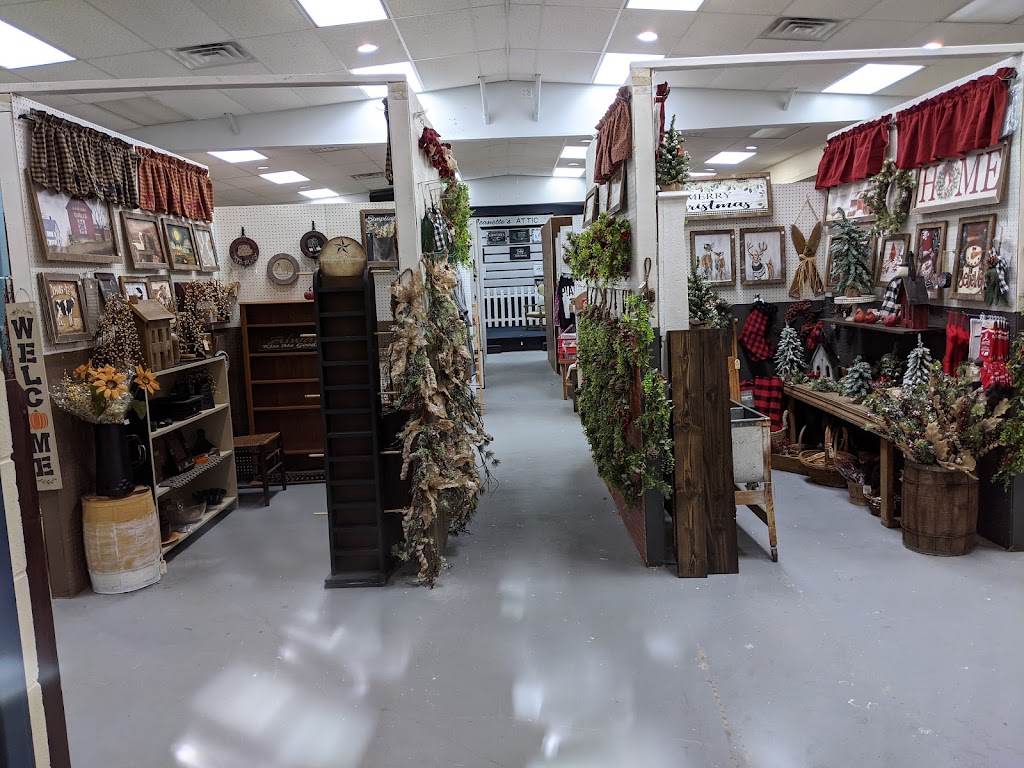 Pickaway Craft Mall | 2146 N Court St, Circleville, OH 43113, USA | Phone: (740) 731-3733