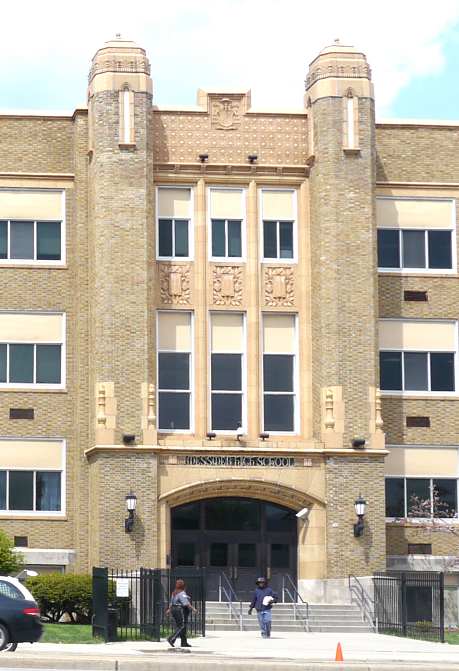Messmer High School | 742 W Capitol Dr, Milwaukee, WI 53206, USA | Phone: (414) 264-5440
