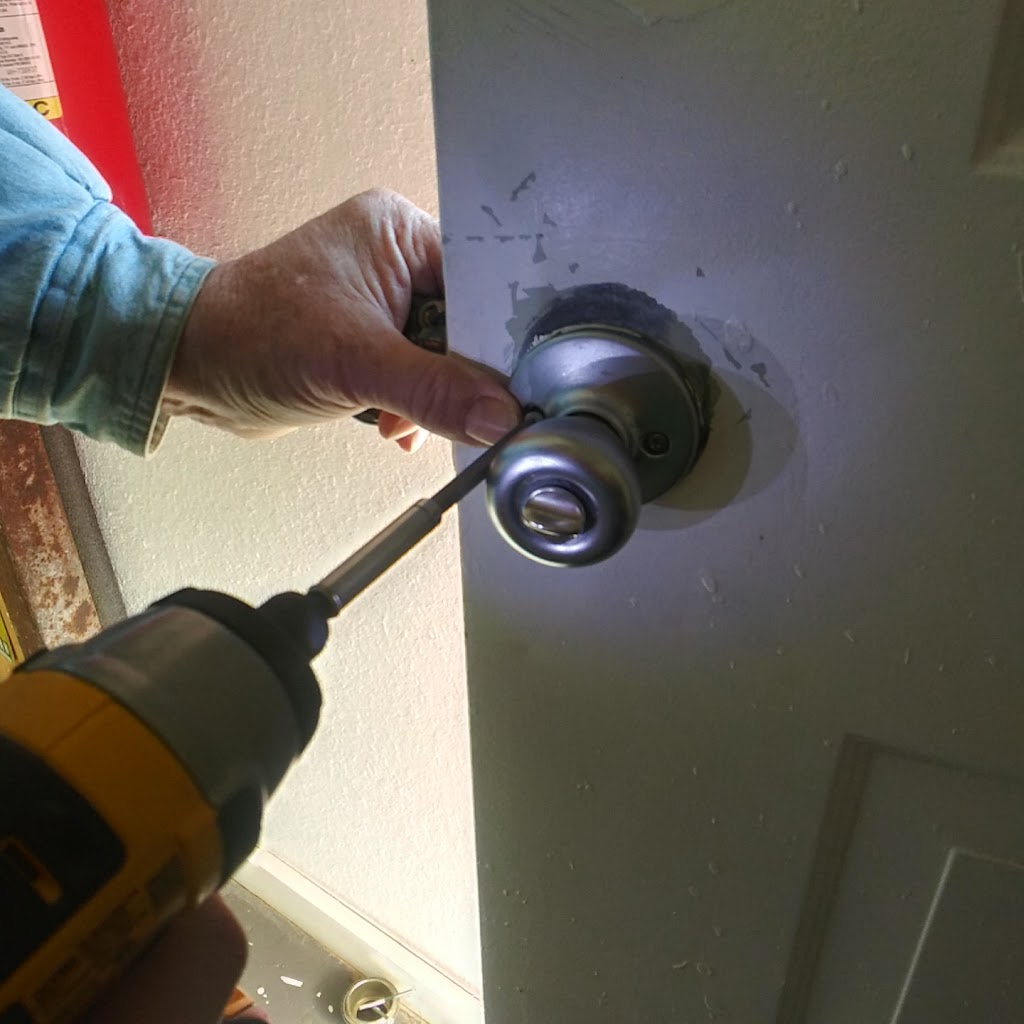 Rustic Nut Lock & Key | 92 Church St E Suite 31, Edgewood, NM 87015, USA | Phone: (505) 440-2748