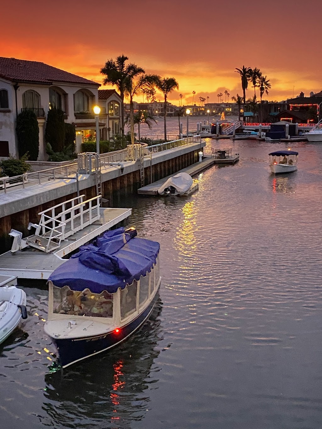 The Colonnade (Naples Island) - 10 The Colonnade Canal, Long Beach, CA ...