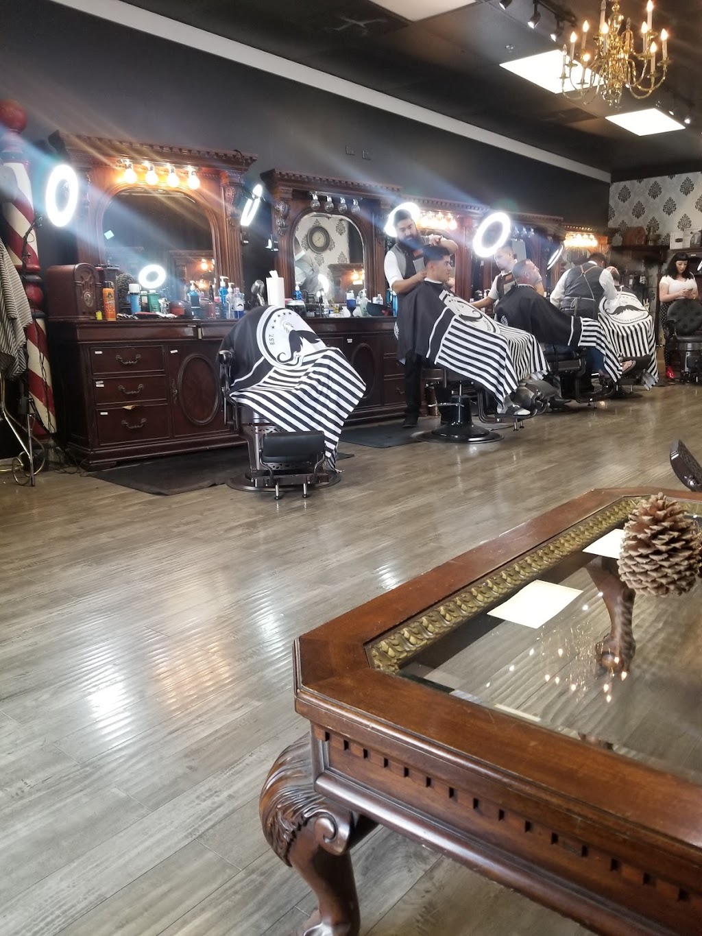 Americas Barbershop | 18985 Bear Valley Rd #4, Apple Valley, CA 92308, USA | Phone: (760) 247-7712