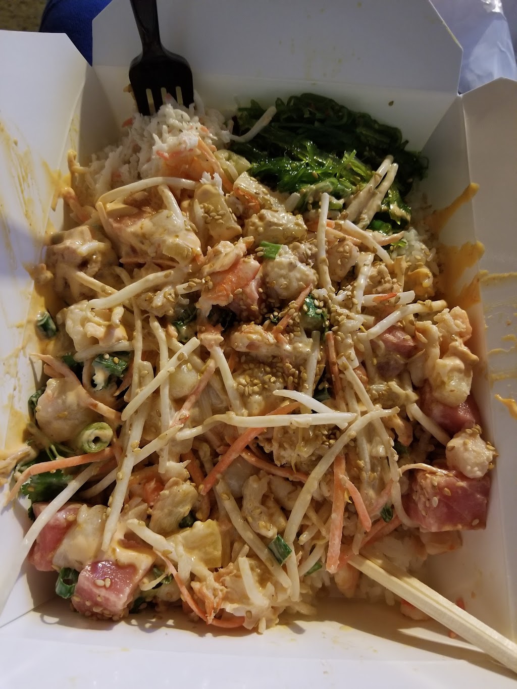 Poke & Roll | 13217 Whittier Blvd, Whittier, CA 90602, USA | Phone: (562) 464-0016