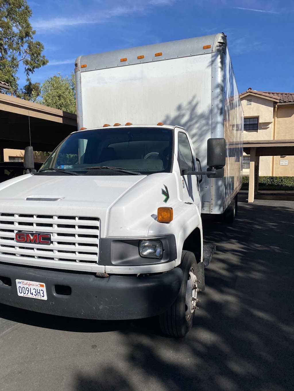 AFD MOVERS INC | 1700 E Garry Ave, Santa Ana, CA 92705, USA | Phone: (949) 471-0091