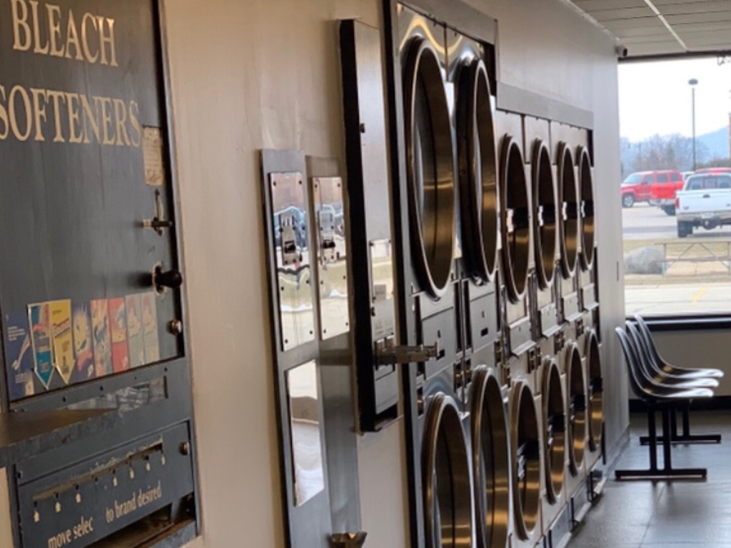 Soap Box Laundromat | 39 Glaciers Edge Square, Cross Plains, WI 53528, USA | Phone: (608) 798-0271