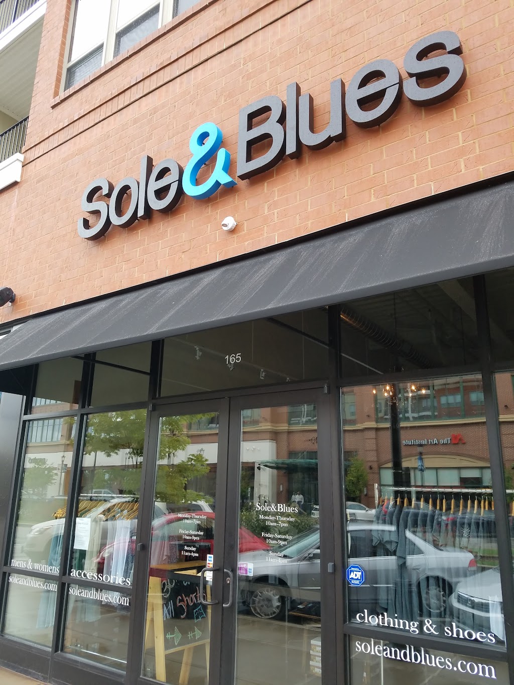 Sole & Blues | 1650 Beale St Suite 165, St Charles, MO 63303, USA | Phone: (636) 757-3711