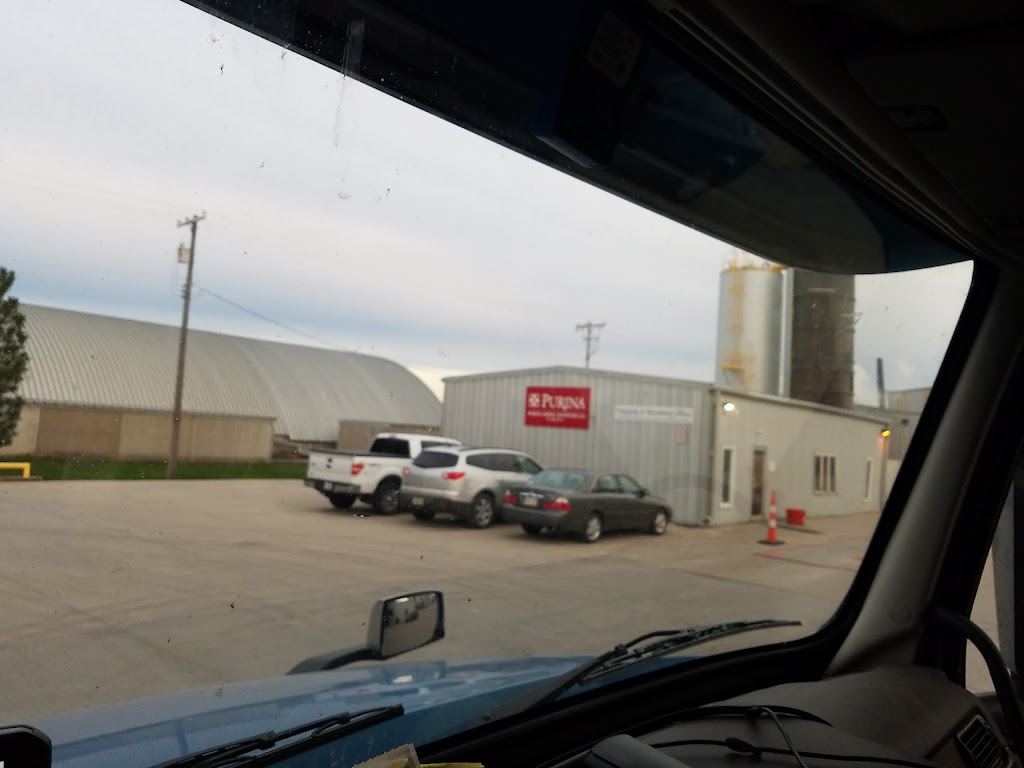 Land OLakes Purina Animal Nutrition | 330 E Cloverly Rd, Fremont, NE 68025, USA | Phone: (402) 721-8582