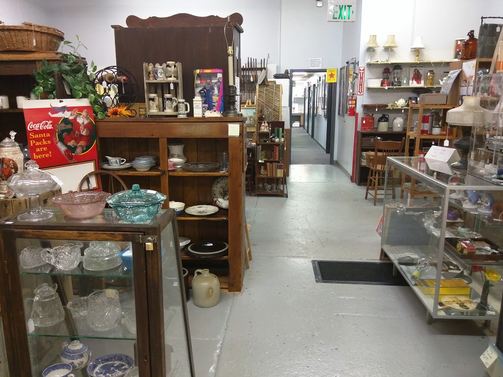 Antiques on 5th | 109 E 5th St, Auburn, IN 46706, USA | Phone: (260) 333-0586