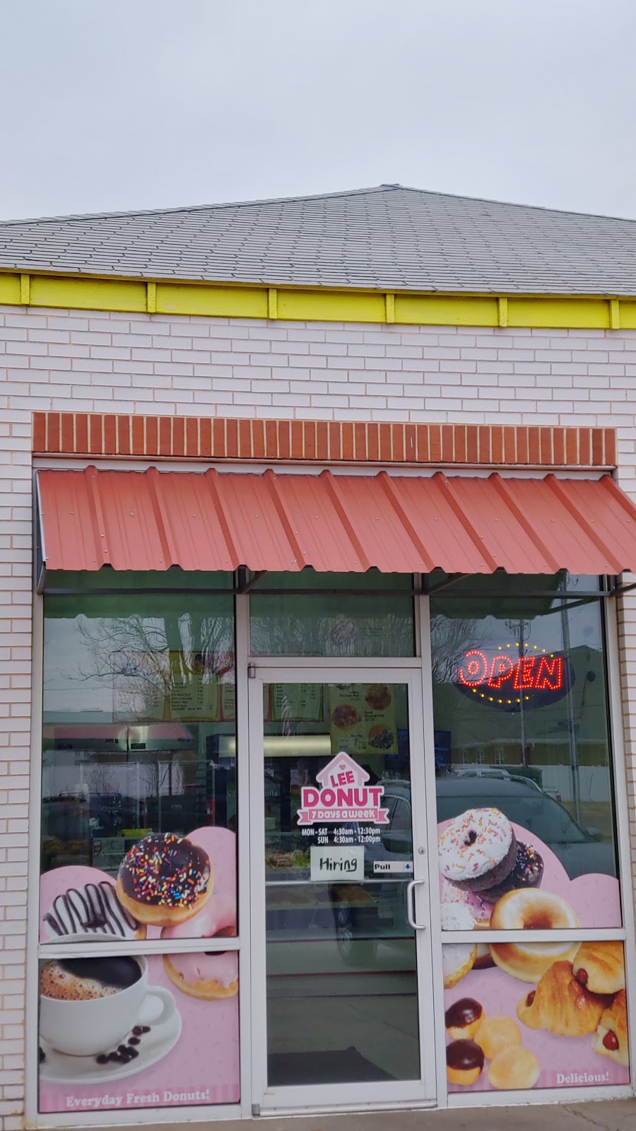 Lee Donut | 301 S Choctaw Ave, El Reno, OK 73036, USA | Phone: (405) 262-2288