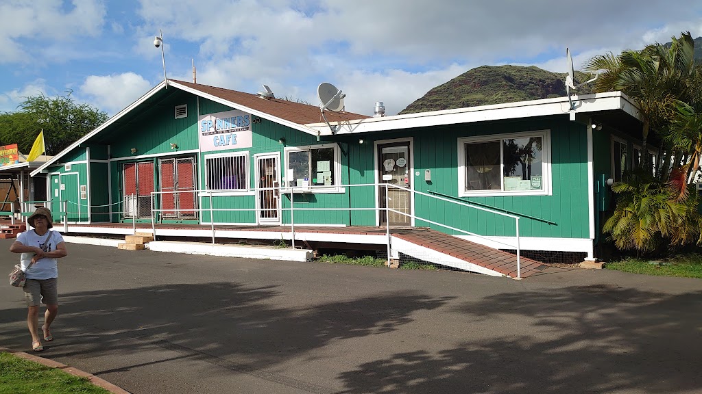 Spinners Cafe | 85-491 Farrington Hwy, Waianae, HI 96792, USA | Phone: (808) 696-3474