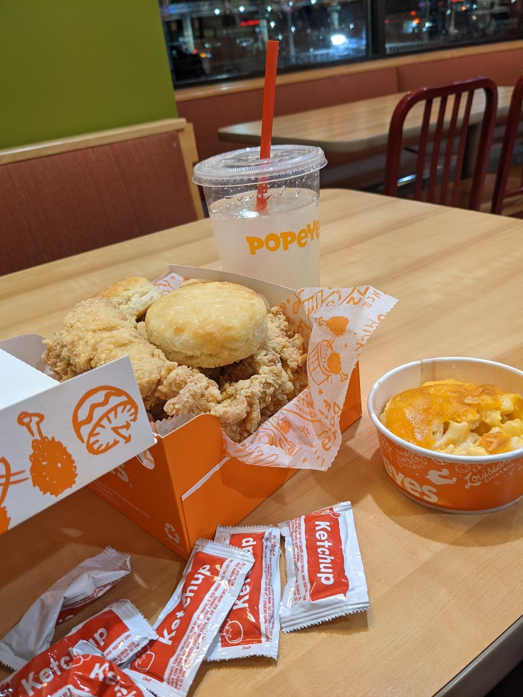 Popeyes Louisiana Kitchen | 3379 Crompond Rd, Yorktown Heights, NY 10598, USA | Phone: (914) 219-4030