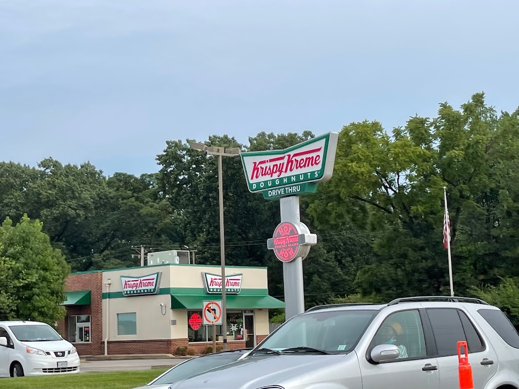 Krispy Kreme | 10880 W Florissant Ave, St. Louis, MO 63136, USA | Phone: (314) 521-5515