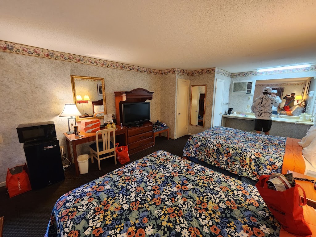 Merrimac Inn & Suites | 7224 Merrimac Trail, Williamsburg, VA 23185, USA | Phone: (757) 229-0400
