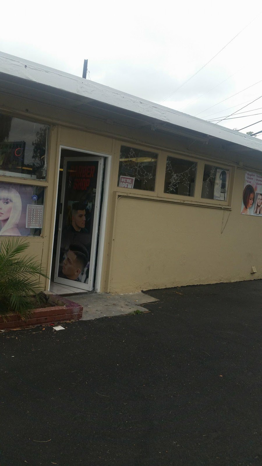 Mary barber and beauty salon | 1025 N Moraga St, Anaheim, CA 92801, USA | Phone: (714) 757-4991