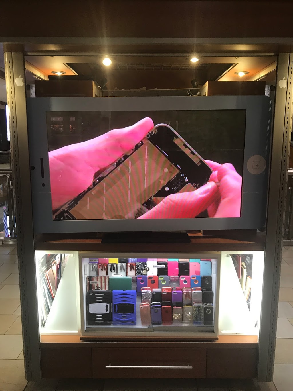 Phone Repair and Associates - Street Talk | 30 mall Dr W Newport mall Second floor in front of the stairs. Between Clanks and, Zara, Jersey City, NJ 07310, USA | Phone: (551) 232-8924