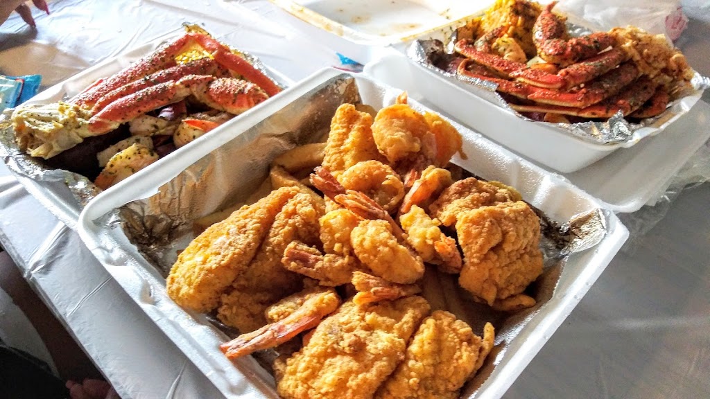 Chubbys Crab Truck | 607 W Center St, Kyle, TX 78640, USA | Phone: (254) 661-1230