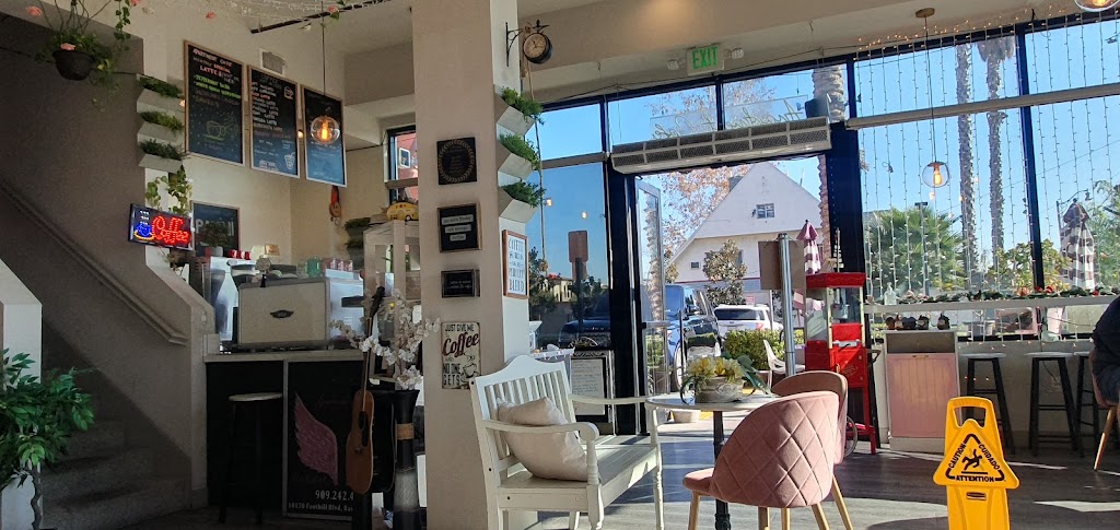 Apartment Cafe | 10130 Foothill Blvd, Rancho Cucamonga, CA 91730, USA | Phone: (909) 242-4695