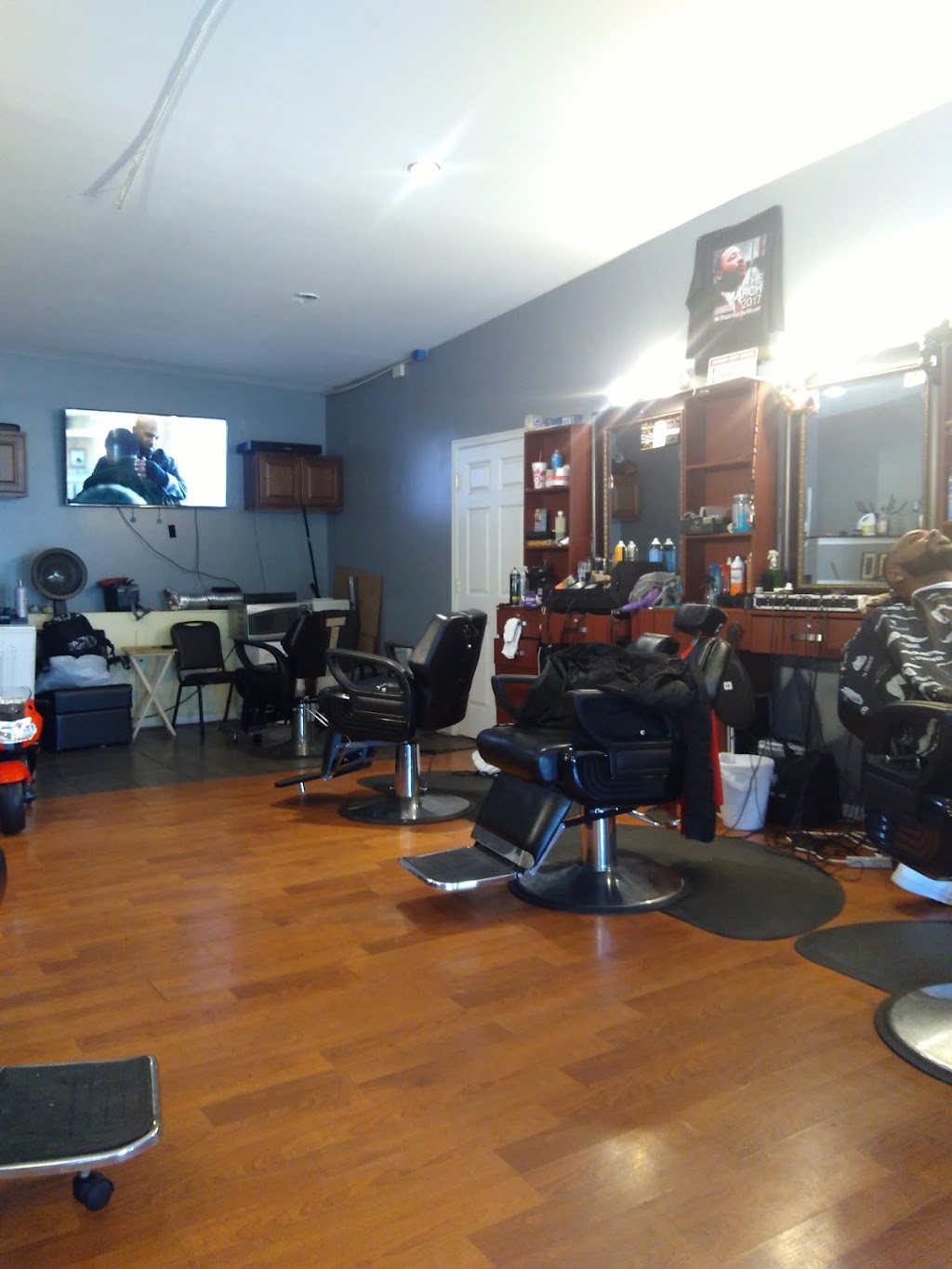 Custom Cutz | 1588 Annapolis Rd, Odenton, MD 21113, USA | Phone: (443) 608-7055