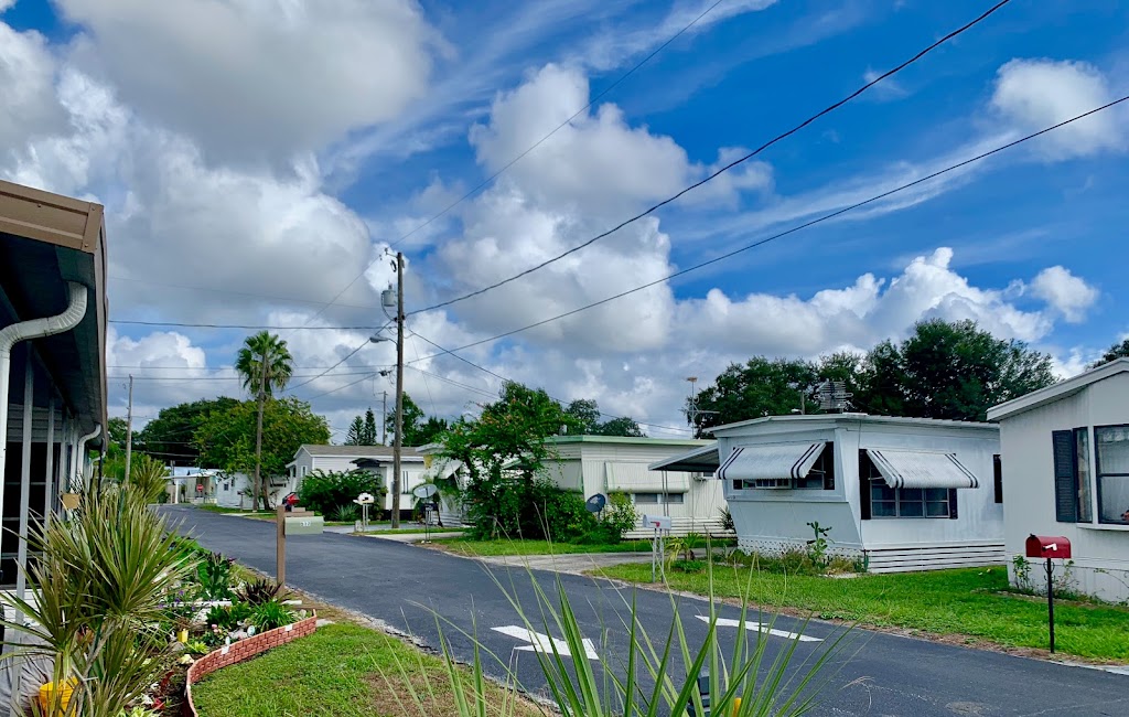 Lake Deer Mobile Home & RV Community | 3301 Avenue G NW, Winter Haven, FL 33880, USA | Phone: (863) 294-1844