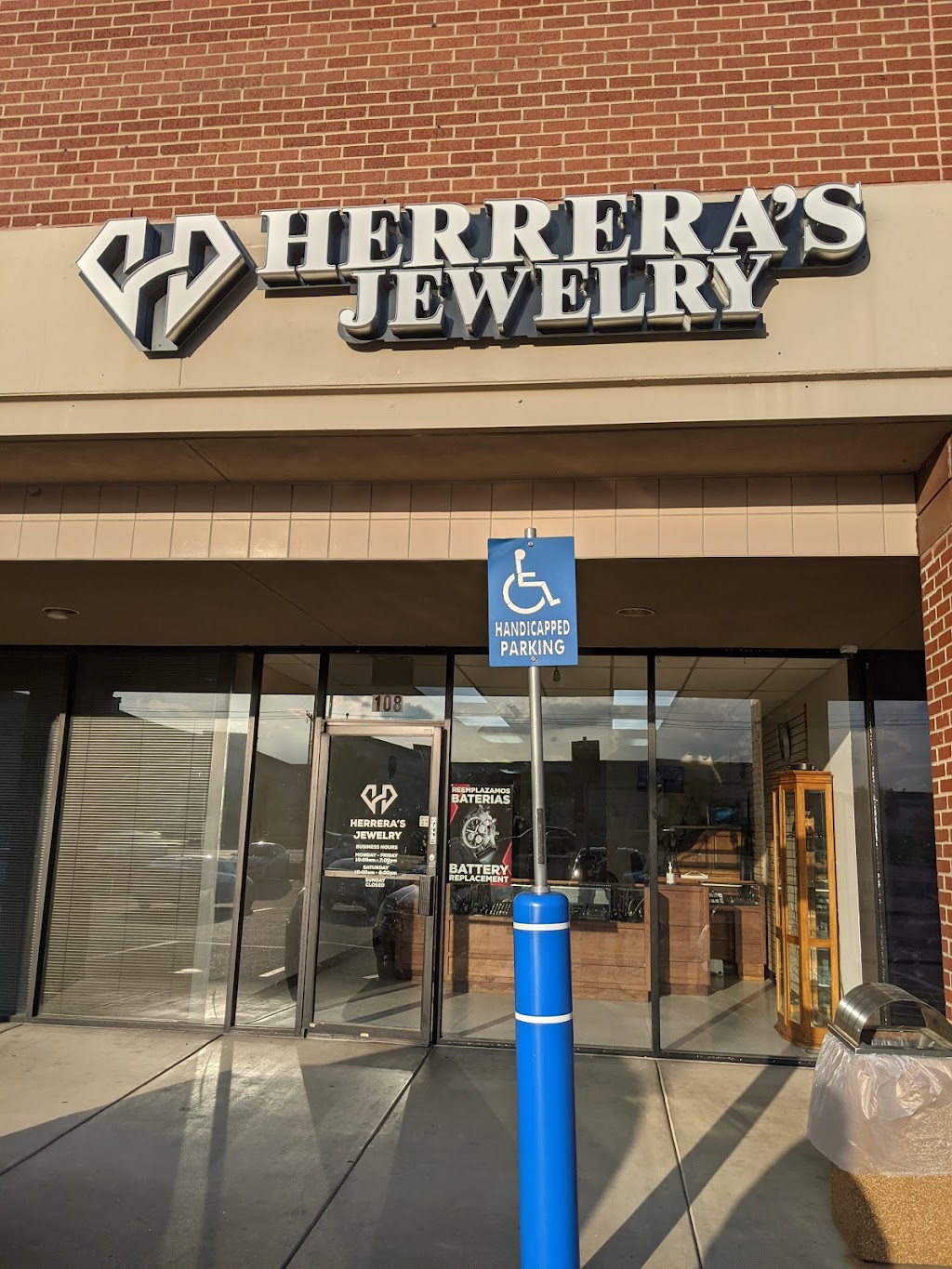 Herreras Jewelry | 5600 Rufe Snow Dr Ste. 108, North Richland Hills, TX 76180, USA | Phone: (817) 655-5389