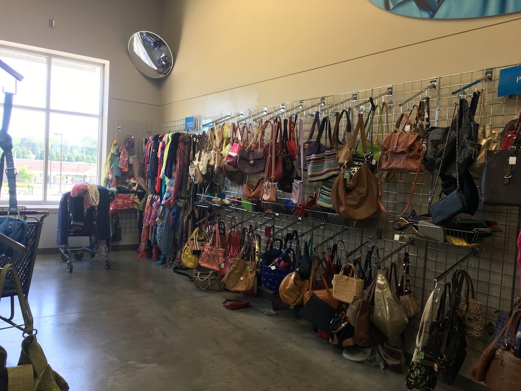 Goodwill Store & Donation Center | 1715 Wisconsin Ave, Grafton, WI 53024, USA | Phone: (262) 377-5509