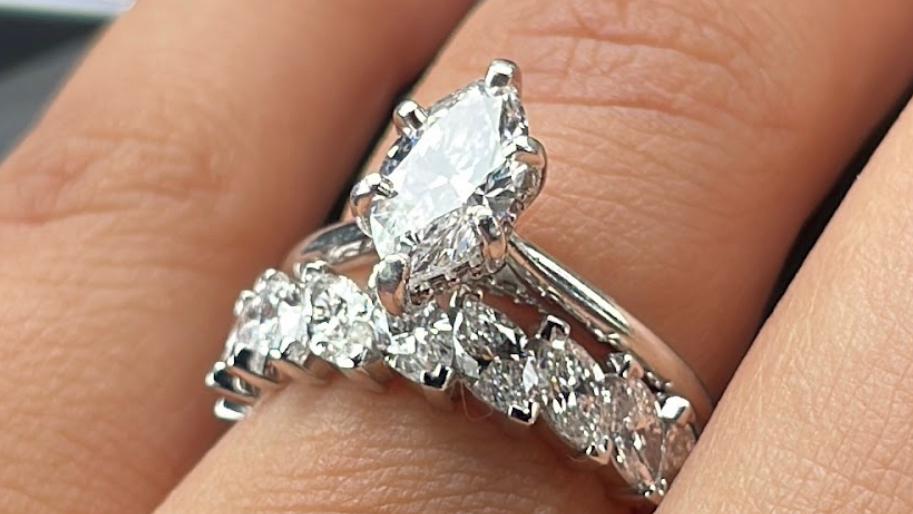 J Zarnoch Jewelers | 195 Atlantic Ave, Freeport, NY 11520, USA | Phone: (516) 379-6600