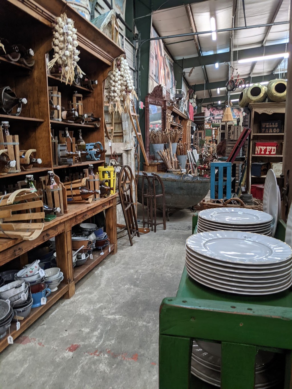 Caspar & Gerards Antiques | 12639 Reeder Rd, Forney, TX 75126, USA | Phone: (972) 564-6566