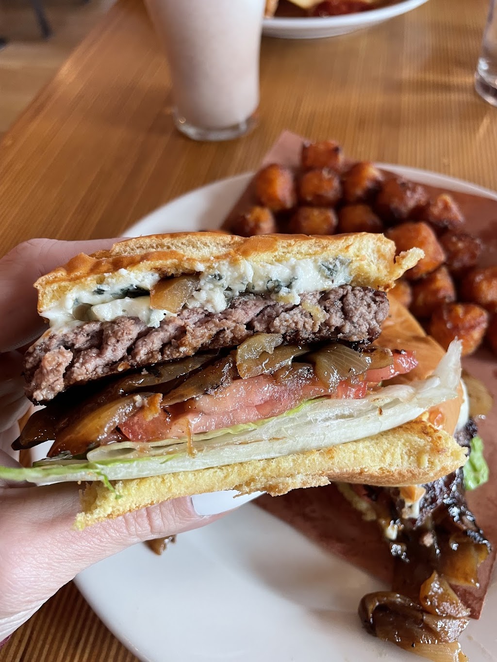 Burgers Shakes and Fries | 800 Post Rd, Darien, CT 06820, USA | Phone: (203) 202-9401