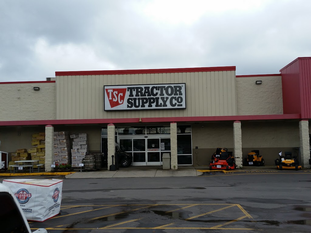 Tractor Supply Co. | 356 Frey St, Ashland City, TN 37015, USA | Phone: (615) 792-1903