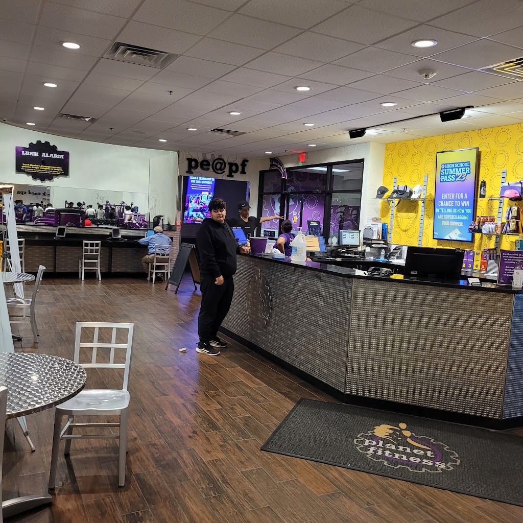 Planet Fitness | 18450 Ford Rd, Detroit, MI 48228, USA | Phone: (313) 982-0224