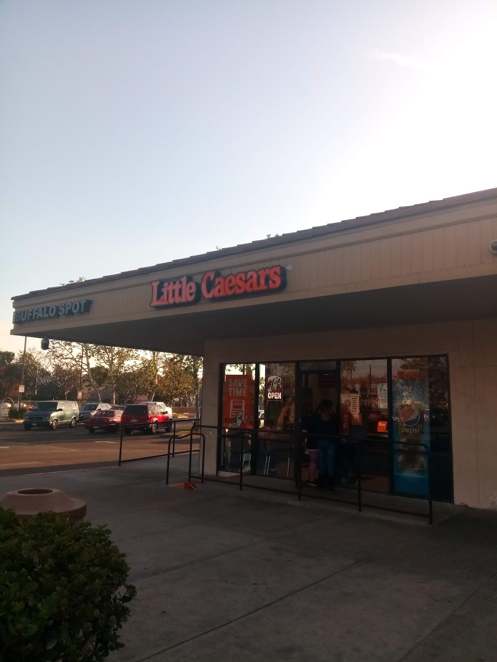Little Caesars Pizza | 1601 E 103rd St #8, Los Angeles, CA 90002, USA | Phone: (323) 566-2590