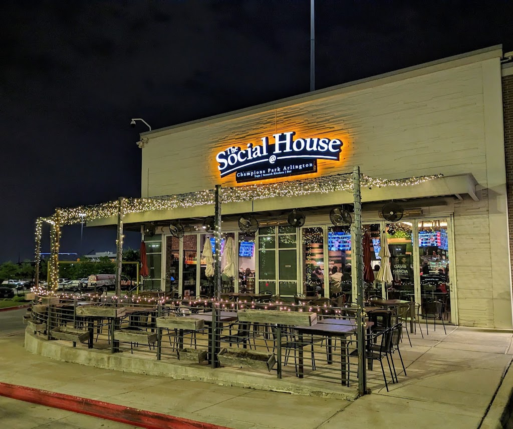 The Social House | 1705 N Collins St #101, Arlington, TX 76011, USA | Phone: (682) 276-3830