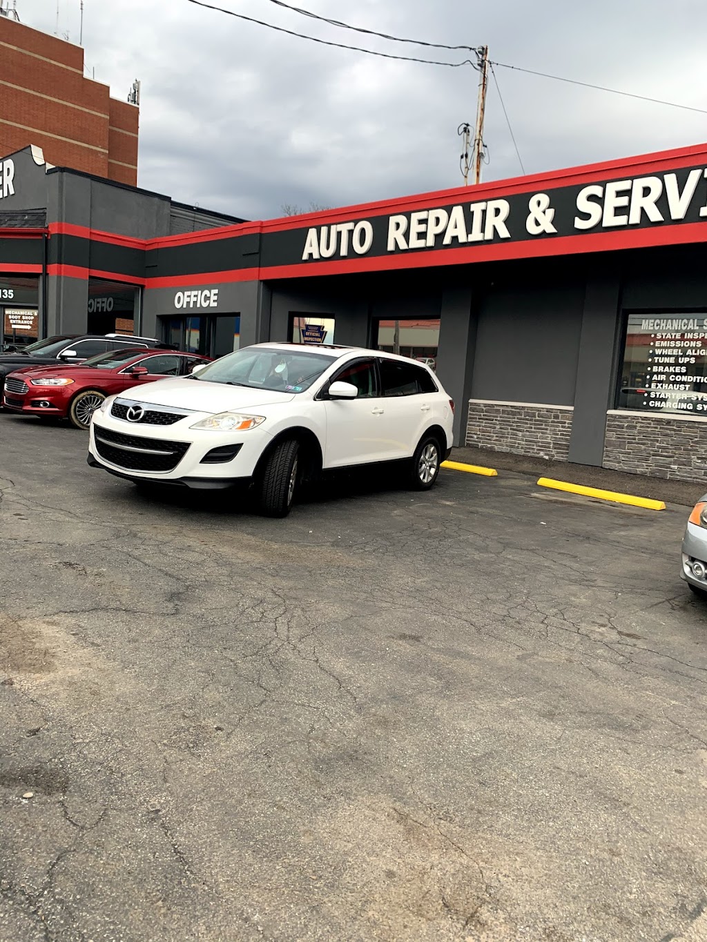Premier Auto Body | 2135 Brownsville Rd, Pittsburgh, PA 15210, USA | Phone: (412) 885-4010