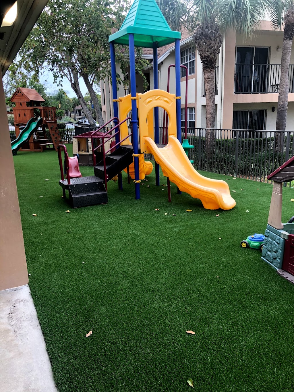 International Montessori Kids center | 602 Anderson Cir, Deerfield Beach, FL 33441, USA | Phone: (954) 482-0880