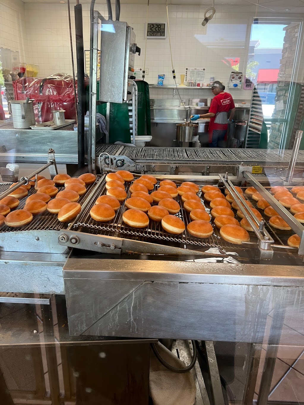 Krispy Kreme | 10317 Fairway Dr, Roseville, CA 95678, USA | Phone: (916) 797-2221