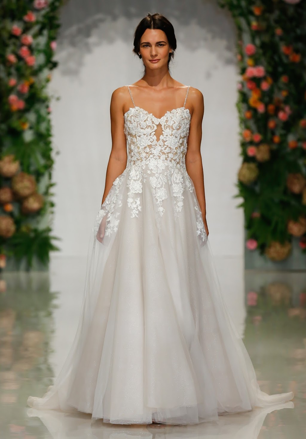 House of Brides Couture | 600 E Roosevelt Rd, Lombard, IL 60148, USA | Phone: (630) 629-4040