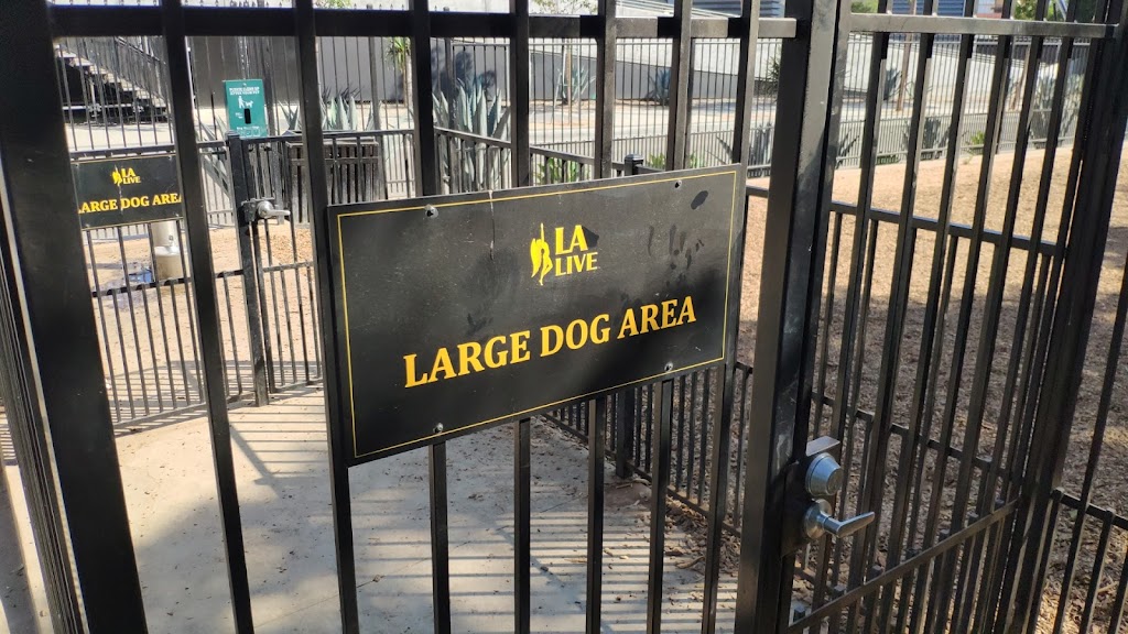 L.A. Live Large Dogs Park | 1005 Chick Hearn Ct, Los Angeles, CA 90015, USA | Phone: (213) 765-6844