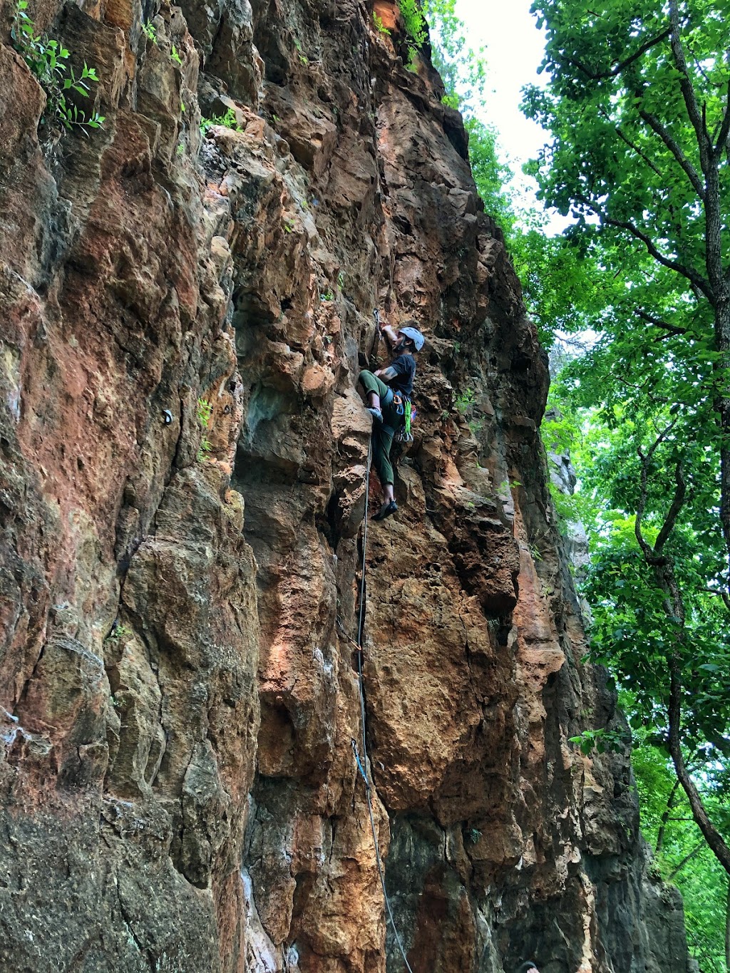 Robinson Bluff Climbing Area | 11050 Bo Hollow Rd, Cadet, MO 63630, USA | Phone: (314) 258-0250
