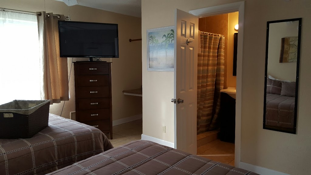 Schooner Hotel | 14500 Gulf Blvd, Madeira Beach, FL 33708, USA | Phone: (727) 392-5167
