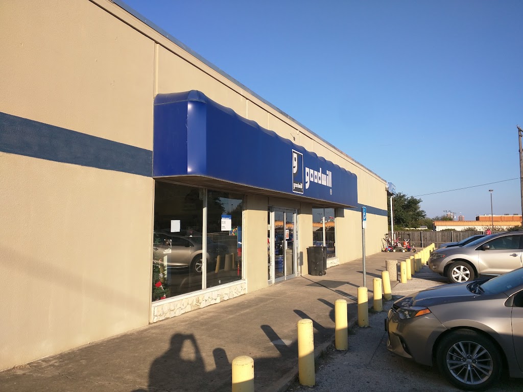 Goodwill Store - Denton | 2030 W University Dr, Denton, TX 76201 | Phone: (940) 566-0398